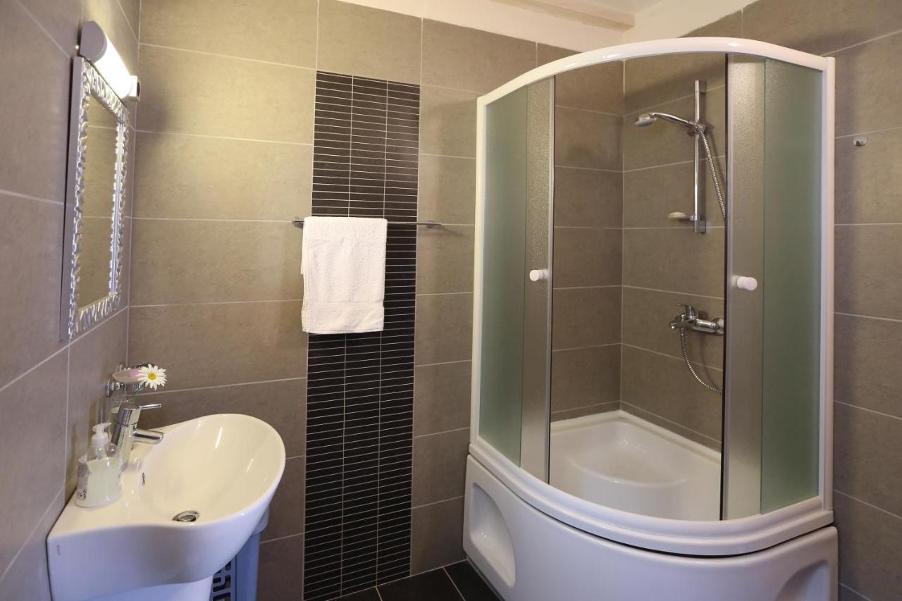 Spacious Apartment Lucia Prožura المظهر الخارجي الصورة